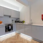 Book Short Let Rentals in Reading, your ideal corporate accommodation for 1 week, 1 month or longer. We offer cheaper rates than hotels!