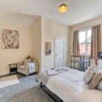 Our Serviced Apartments Chester Heights are near transport, shops, and historic sights. Book Your Ideal business accommodation in Cheshire!