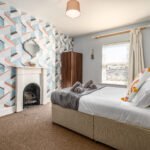 Book Serviced Apartments Bedford for groups, business stays or family holidays. Our short let accommodation with parking is near Bedford station