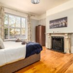 Book Serviced Apartments Bedford for groups, business stays or family holidays. Our short let accommodation with parking is near Bedford station