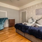 Book Serviced Apartments Bedford for groups, business stays or family holidays. Our short let accommodation with parking is near Bedford station