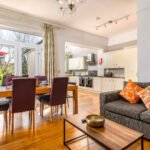 Book Serviced Apartments Bedford for groups, business stays or family holidays. Our short let accommodation with parking is near Bedford station