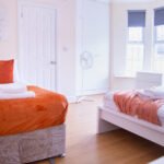 Our Short Term Apartments Luton offer 5-bedroom accommodation near Luton Airport. Perfect for teams, families, and business travellers!