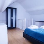 Our Short Term Apartments Luton offer 5-bedroom accommodation near Luton Airport. Perfect for teams, families, and business travellers!