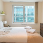 Book Vauxhall Serviced Accommodation located near The London Eye & Vauxhall Tube Station. Vauxhall Apartments features a flat-screen TV.