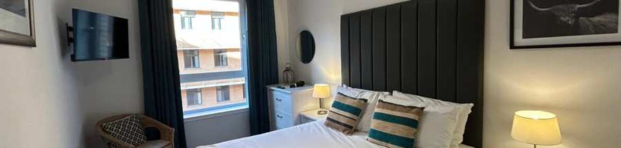 Glasgow Serviced Accommodation For Short Stays | Urban Stay Glasgow Serviced Accommodation in Merchant City. Modern one-bedroom flat near Central Station, shops, dining, and business hubs. Book Now