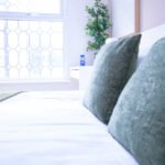 Our Short Term Apartments Luton offer 5-bedroom accommodation near Luton Airport. Perfect for teams, families, and business travellers!