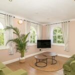 Book Serviced Apartments Hammersmith for a stylish stay with easy access to central London. Perfect for business or leisure.