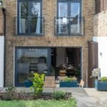Book Serviced Apartments Hammersmith for a stylish stay with easy access to central London. Perfect for business or leisure.