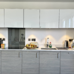 Book Cheap Luxurious Serviced Accommodation in Cambridge near the university and city centre! 24h Reception, Full Kitchen, Bills & Wifi incl