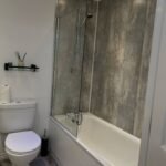 Chichester Serviced Accommodation with garden, parking and easy transport to business parks and attractions. Book West Sussex Apartments now