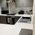 Horsham Serviced Accommodation with free parking near station, business parks and attractions. Ideal for business and leisure stays.Book now