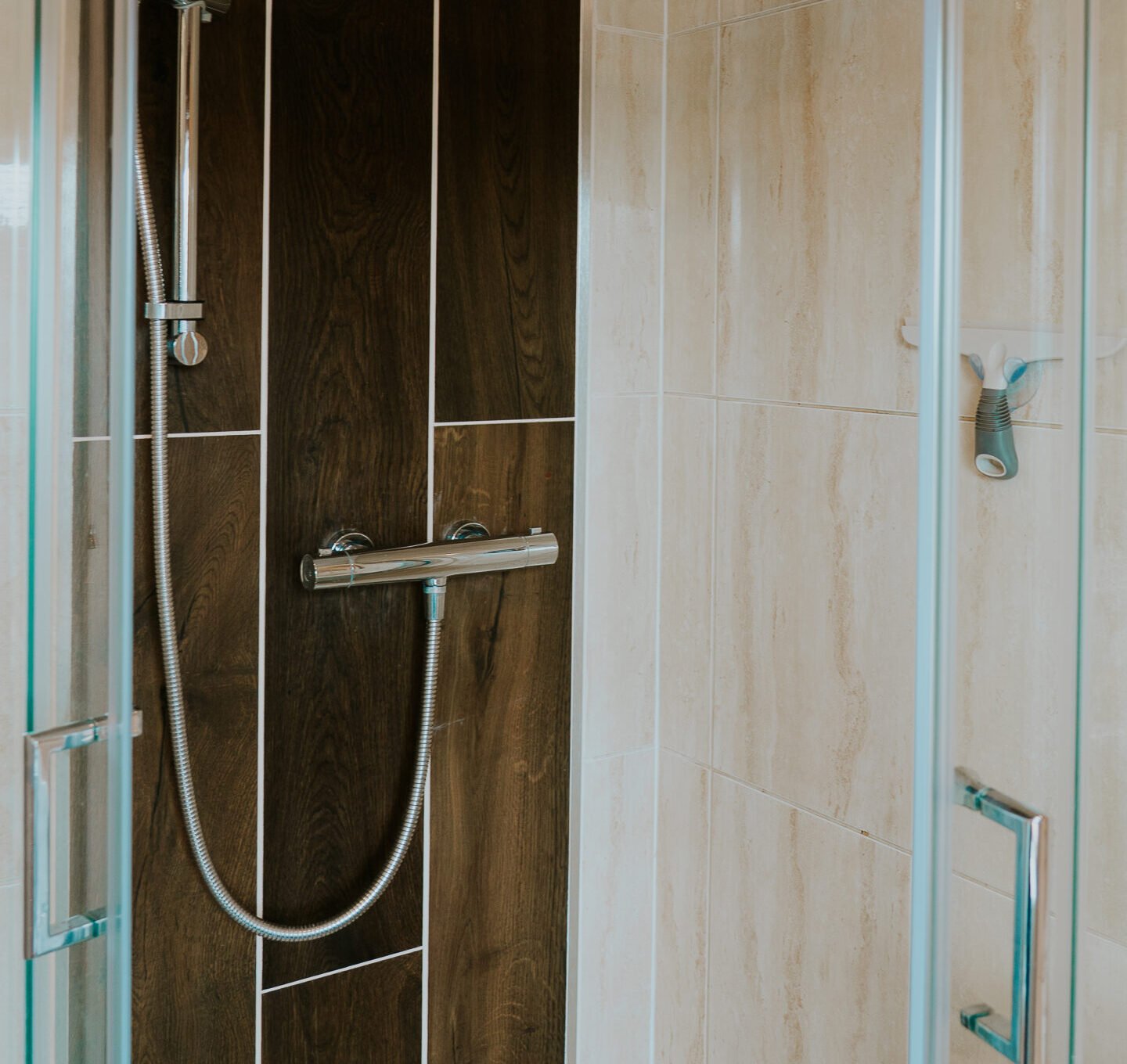 Horsham Serviced Apartments For Short & Long Stays |Urban Stay Stylish-Horsham-Serviced-Apartments-with-garden,-Wi-Fi-and-smart-TV.-Close-to-station,-business-hubs,-shops-and-family-attractions.-Book-Now