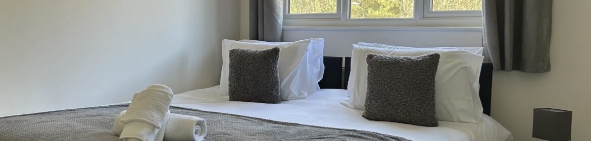 Accommodation Near Gatwick Airport For Short Stays | Urban Stay Accommodation Near Gatwick Airport in Crawley with free parking, great transport links, and comfort for business or leisure stays. Book Now