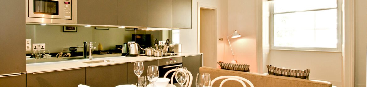 Modern London Holiday Accommodation near Bank, Cannon Street and London Bridge. Stay close to attractions, business hubs, and transport links.
