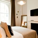 Modern London Holiday Accommodation near Bank, Cannon Street and London Bridge. Stay close to attractions, business hubs, and transport links.