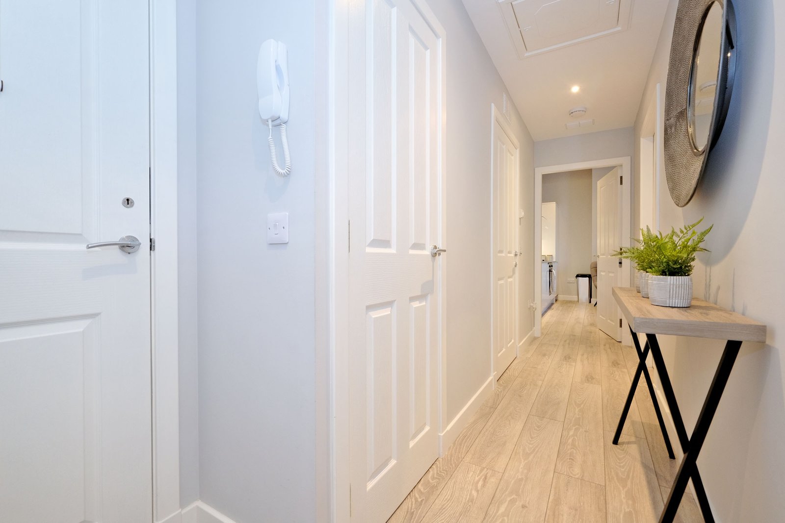 Aberdeen Corporate Rentals – City Centre Apartments | Urban stay Book-Aberdeen-Corporate-Rentals-at-Union-House.-Modern-serviced-apartments-in-the-city-centre,-perfect-for-business-and-leisure-stays.