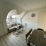 Chertsey Serviced Apartments with parking near Thorpe Park, Heathrow, and London. Perfect for business and leisure stays in Surrey.