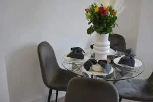 Serviced Apartments Hornchurch with modern comfort, parks, shops and quick London links – perfect for business or leisure. Book Now