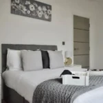 Serviced Apartments Hornchurch with modern comfort, parks, shops and quick London links – perfect for business or leisure. Book Now
