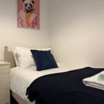 Chichester Serviced Accommodation with garden, parking and easy transport to business parks and attractions. Book West Sussex Apartments now