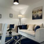 Chichester Serviced Accommodation with garden, parking and easy transport to business parks and attractions. Book West Sussex Apartments now