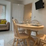 Chichester Serviced Accommodation with garden, parking and easy transport to business parks and attractions. Book West Sussex Apartments now