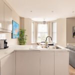 Stay at Short Let Apartments Plymouth in Mutley, Plymouth. Perfect for work or leisure, near transport, attractions, and local facilities.
