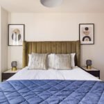 Modern short term apartments in Leeds City Centre, ideal for business and leisure stays near shops, offices, transport, and top attractions.