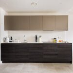 Modern short term apartments in Leeds City Centre, ideal for business and leisure stays near shops, offices, transport, and top attractions.