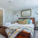 Luxury holiday rentals in Luton near the airport, business parks, and attractions. Perfect for short stays and corporate travel. Book Now