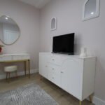 Stay at Short Let Apartments Farnborough with garden, parking, and modern amenities. Perfect for business & leisure near transport links.