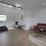 Stay at Short Let Apartments Farnborough with garden, parking, and modern amenities. Perfect for business & leisure near transport links.