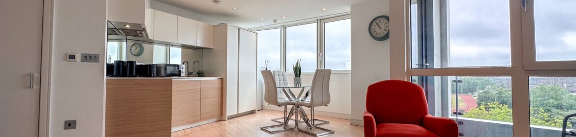 Short Term Apartments Portsmouth at Gunwharf Quays near shops, attractions, transport links and business hubs. Book Now