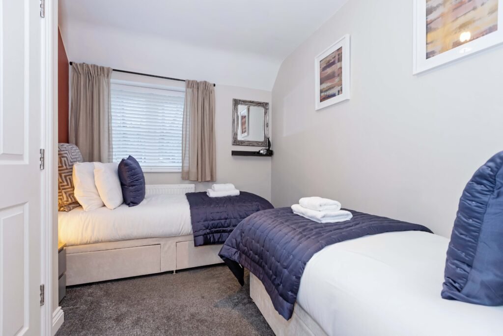 Elizabeth Road Apartment