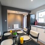 Book our 4-bed Contractor Accommodation Nottinghamshire today! This cheap self-catering apartment in Lincoln is ideal for groups & families.