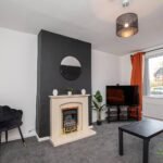 Book our 4-bed Contractor Accommodation Nottinghamshire today! This cheap self-catering apartment in Lincoln is ideal for groups & families.