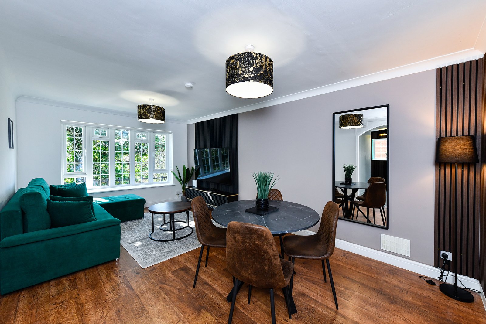 Nottingham Holiday Rentals Midlands – Thoresby Court Apartments Modern-Nottingham-Holiday-Rentals-near-the-city-centre,-train-station-and-university!-Book-furnished-short-let-apartments-for-corporate-stays