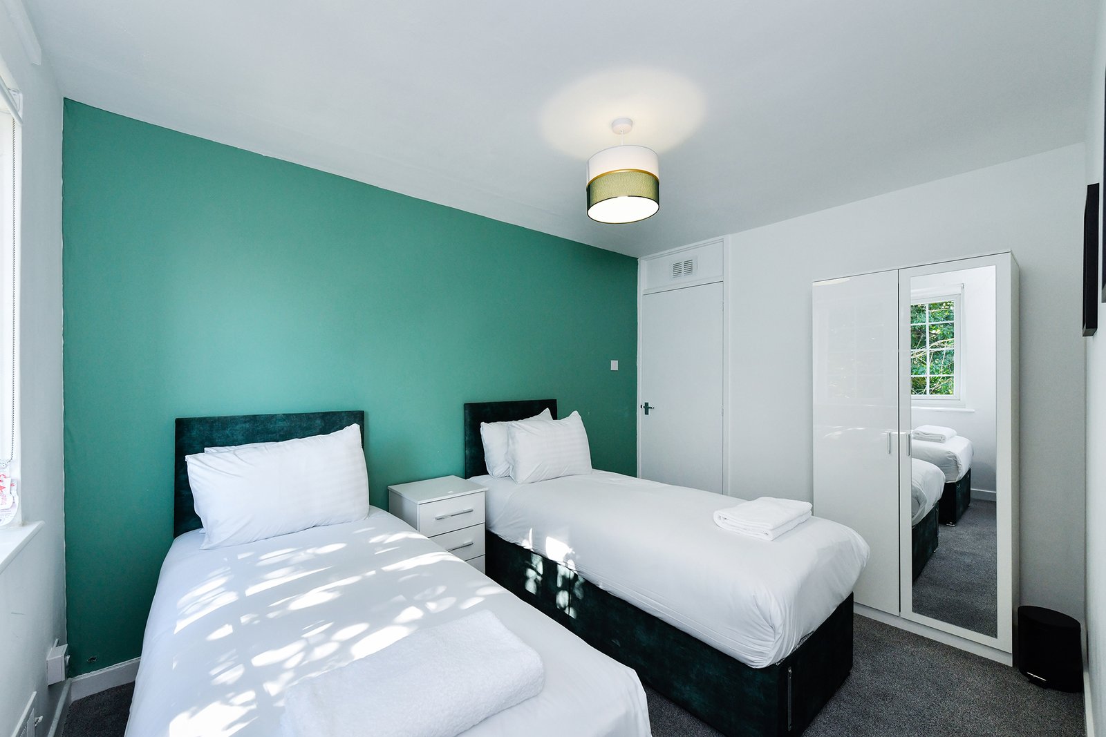 Nottingham Holiday Rentals Midlands – Thoresby Court Apartments Modern-Nottingham-Holiday-Rentals-near-the-city-centre,-train-station-and-university!-Book-furnished-short-let-apartments-for-corporate-stays