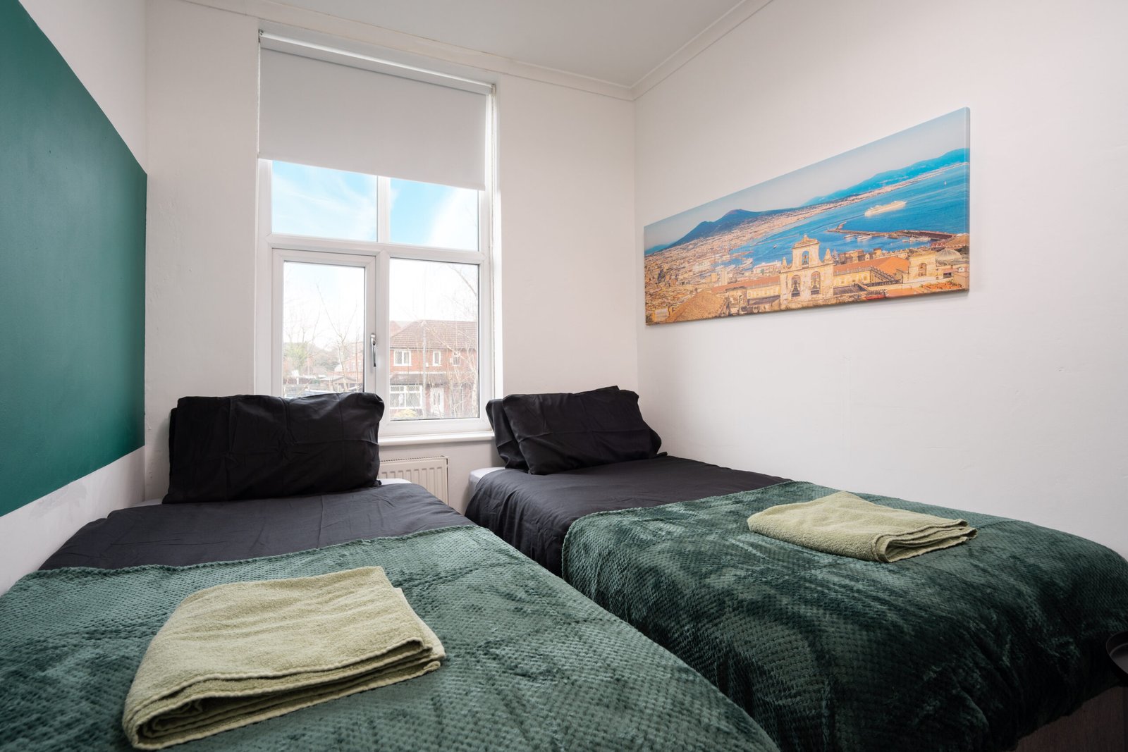 Accommodation Ashton Under Lyne – East Manchester Short Lets Book-our-Greater-Manchester-Corporate-Lets-today!-Our-fully-furnished-serviced-Accommodation-Ashton-Under-Lyne-is-cheaper-than-hotels.