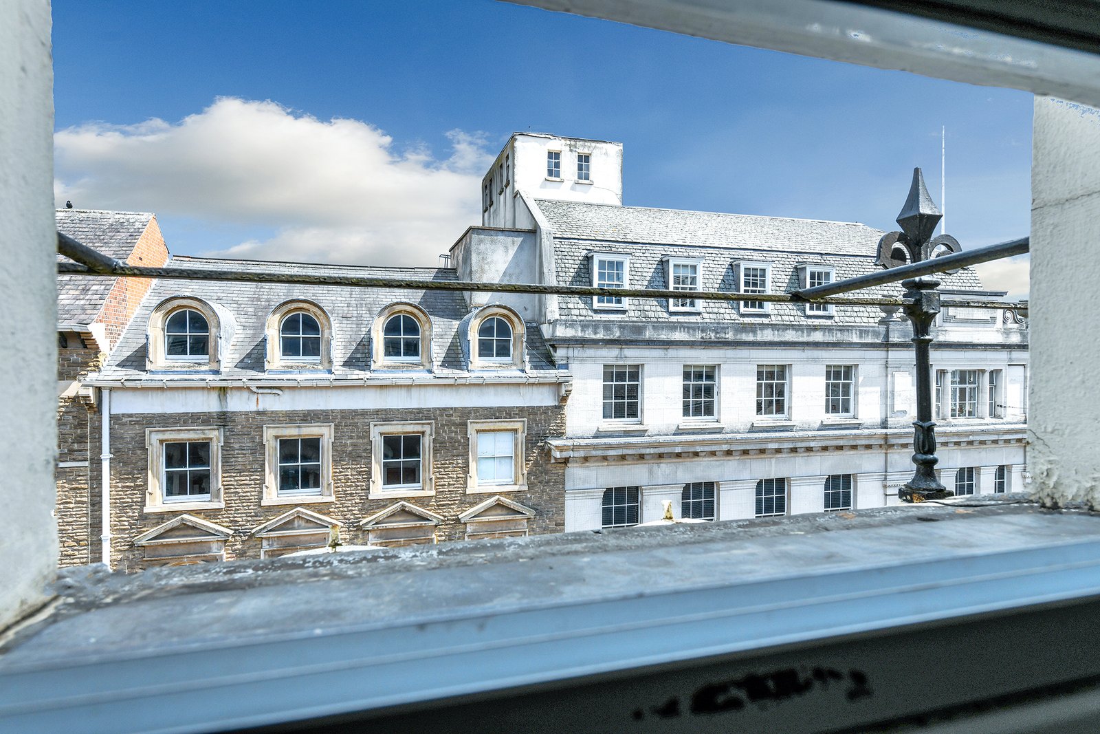 Holiday Rentals Nottingham Centre – Market Street Apartments Our-Holiday-Rentals-in-Nottingham-Centre-offer-fully-furnished-short-let-apartments-for-corporate-relocation,-contractor-and-insurance-stays.