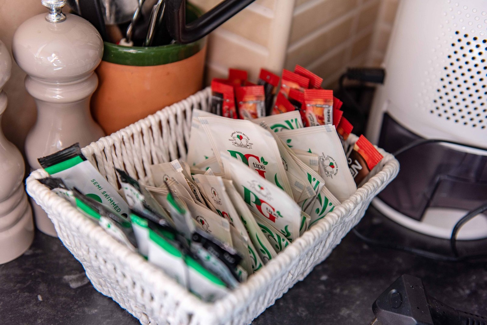 Group Accommodation Leeds UK – Call Lane Serviced Apartments Call-Lane-Serviced-Apartments-offers-cheap-Group-Accommodation-in-Leeds-City-Centre.-Book-our-furnished-2-bed-flat-for-1-week,1-month-or-more