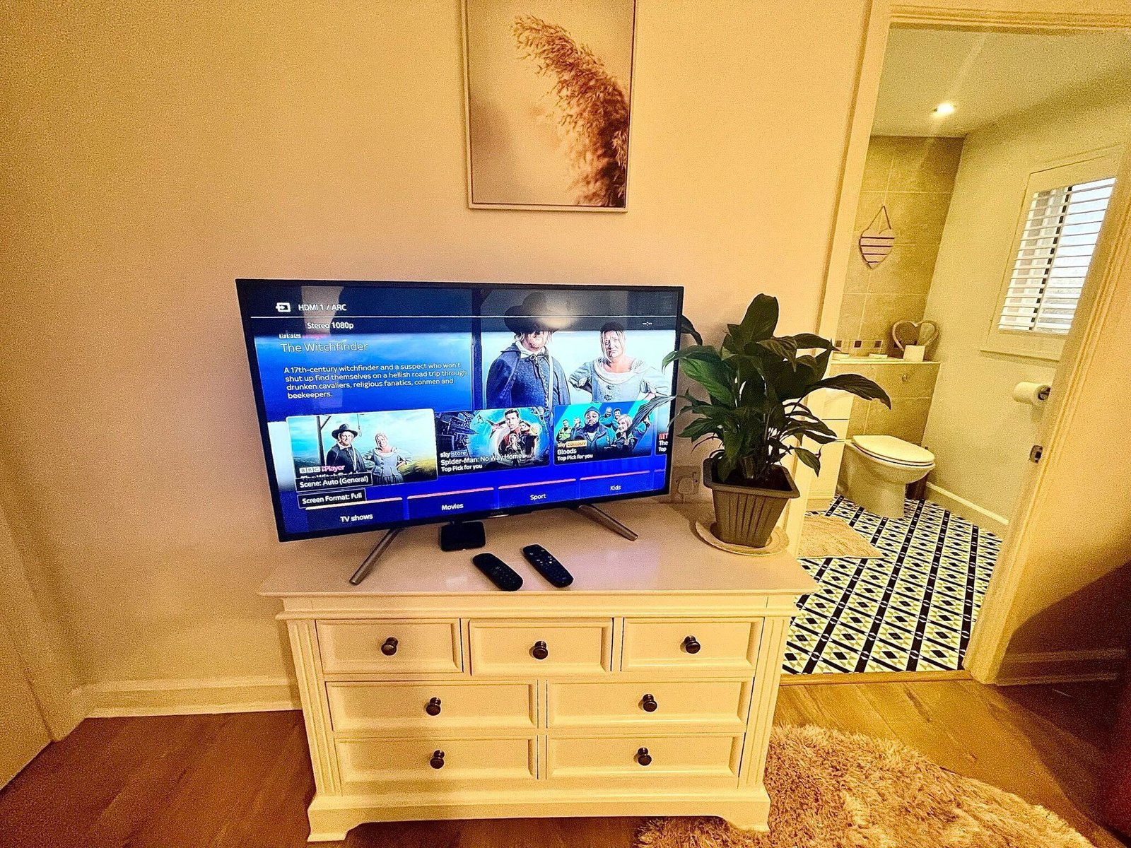 Accommodation Gloucestershire – Serviced 4-Bed Holiday Cottage Book-modern-Serviced-Accommodation-in-Gloucestershire-for-Corporate-Lets-and-Holiday-Getaways.-We-furnished-flats-with-free-parking