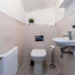 Book the best Newark on Trent Holiday Accommodation with parking! Our 3-bed apartment is near Nottingham, Sherwood Forest, and Newark Castle.