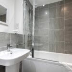 Book the best Newark on Trent Holiday Accommodation with parking! Our 3-bed apartment is near Nottingham, Sherwood Forest, and Newark Castle.