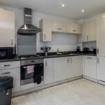 Book the best Newark on Trent Holiday Accommodation with parking! Our 3-bed apartment is near Nottingham, Sherwood Forest, and Newark Castle.