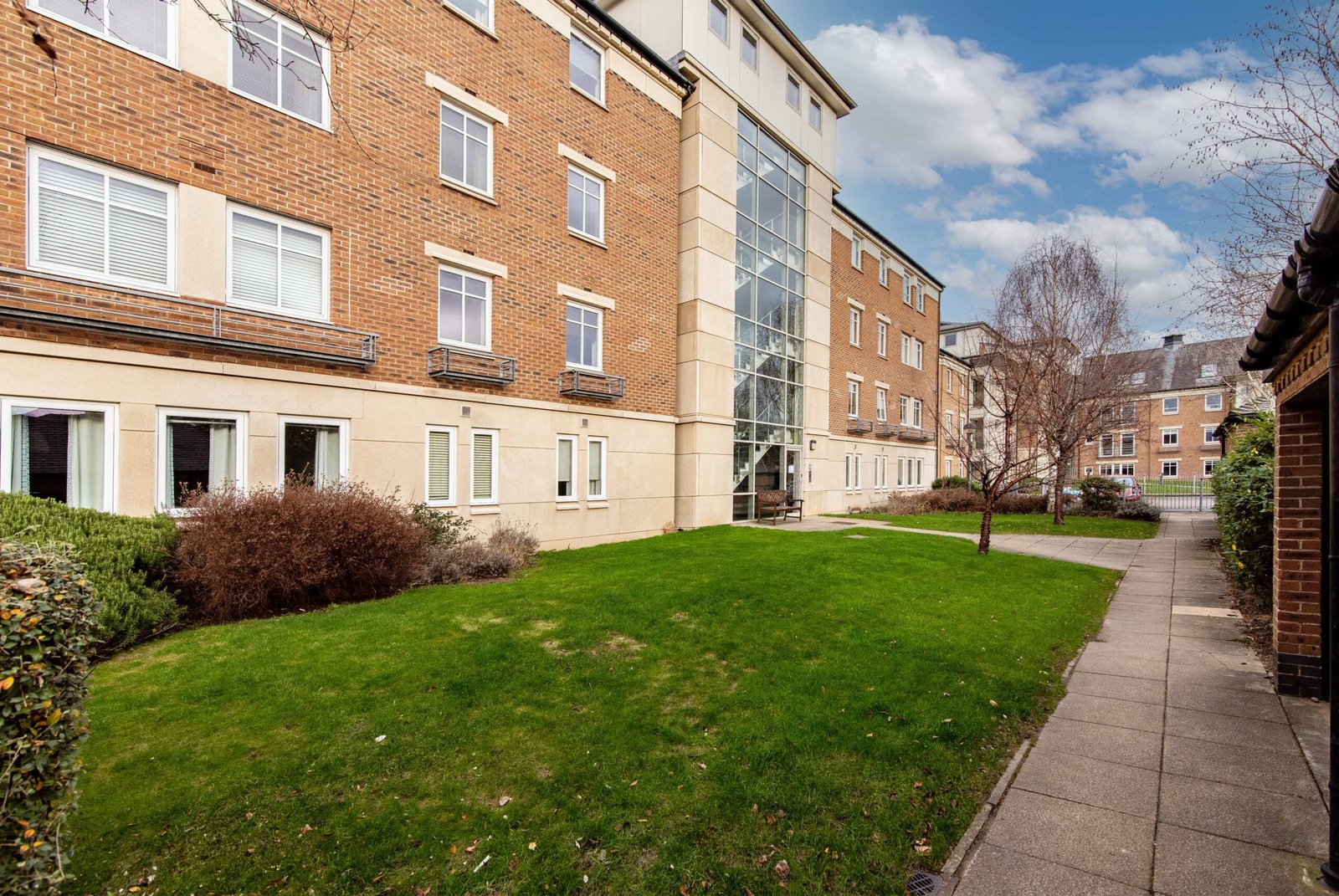 Fulford Serviced Apartments York – Short Lets Northeast England Book-our-furnished-Fulford-Serviced-Apartments-York-and-Cheap-Corporate-Accommodation-mnear-City-Centre,-Train-Station,-and-Leeds-Airport.-We-offer