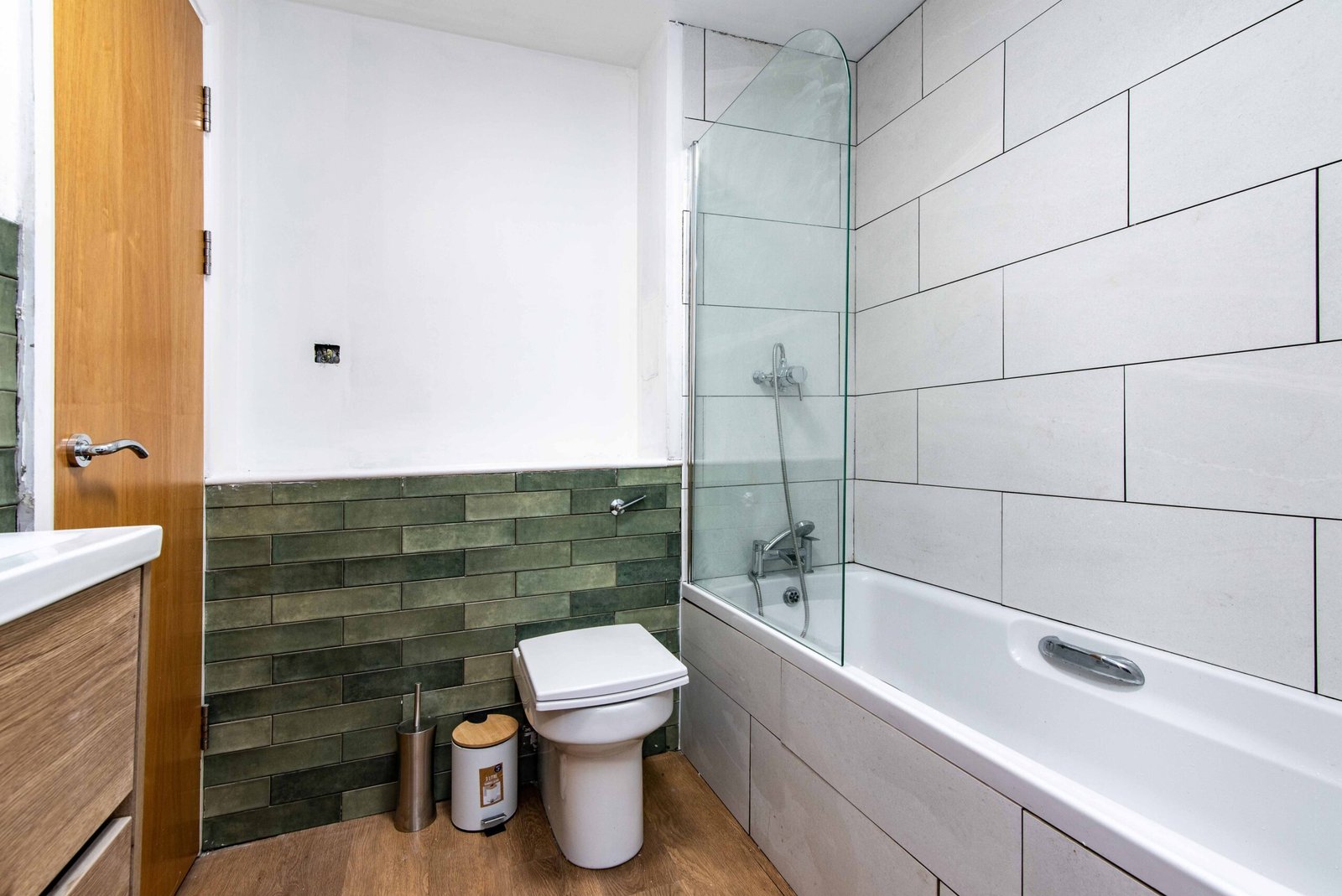 Fulford Serviced Apartments York – Short Lets Northeast England Book-our-furnished-Fulford-Serviced-Apartments-York-and-Cheap-Corporate-Accommodation-mnear-City-Centre,-Train-Station,-and-Leeds-Airport.-We-offer