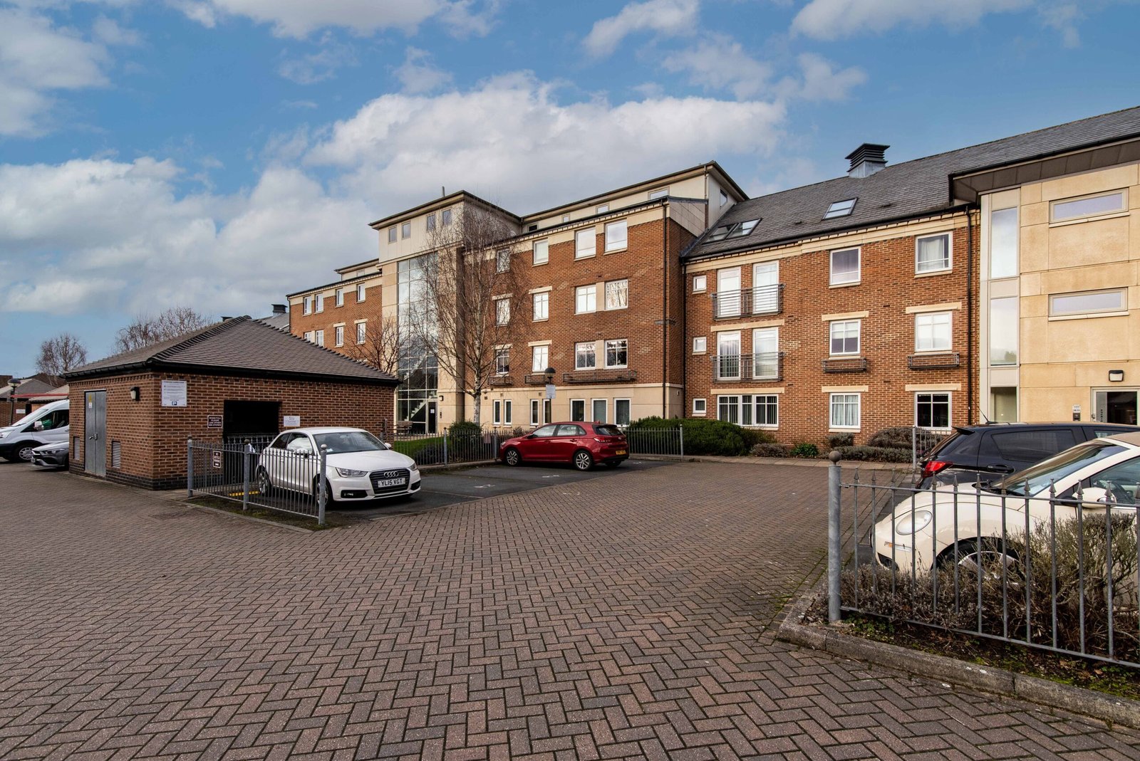 Fulford Serviced Apartments York – Short Lets Northeast England Book-our-furnished-Fulford-Serviced-Apartments-York-and-Cheap-Corporate-Accommodation-mnear-City-Centre,-Train-Station,-and-Leeds-Airport.-We-offer