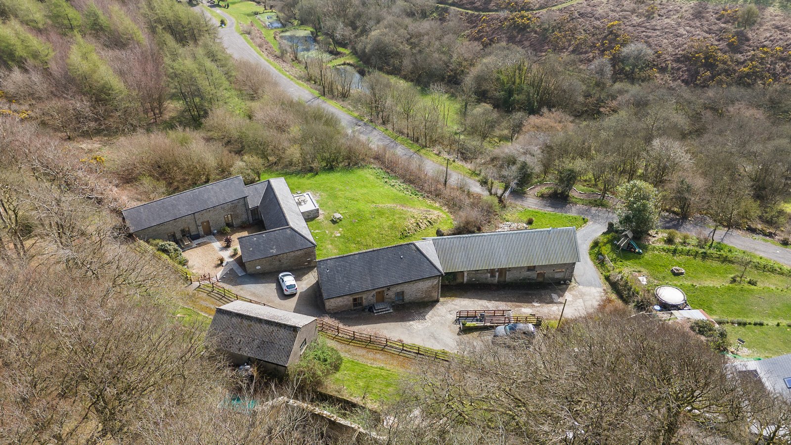 Holiday Cottages Devon – Ettiford Farm Accommodation Ilfracombe Book-stylish-Barn-Conversions-in-Devon!-Ettiford-Holiday-Cottages-in-Ilfracombe-are-near-North-Devon-National-Landscape-and-Exmoor-National-Park.